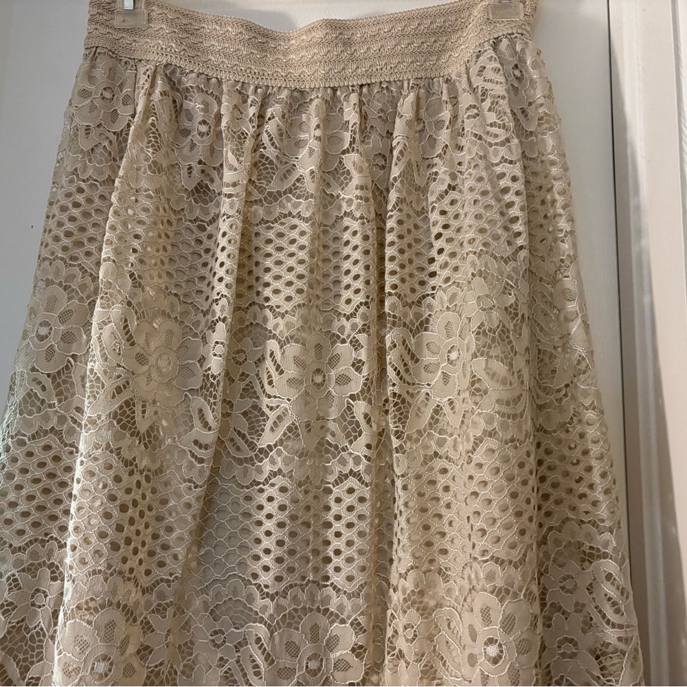 Metro Wear Cream Lace Midi Skirt - Picture 2 of 9